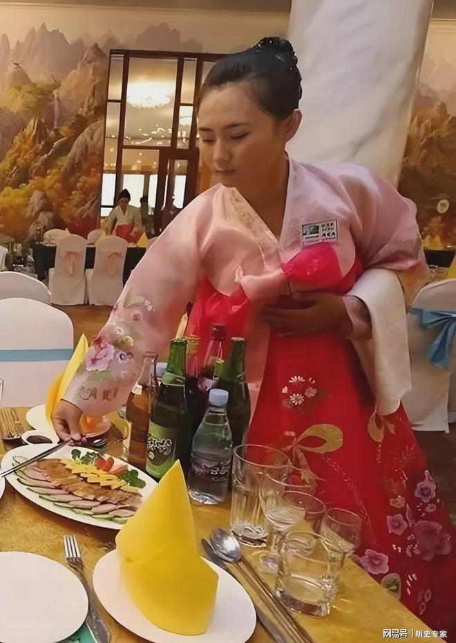 顿都吃啥：玉米饭、泡菜、大酱汤作为我们邻居普通朝鲜人一天三(图2)